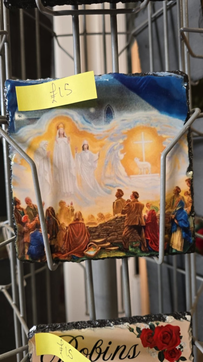 Knock Bascillica Image - A picture slate with images comes with two plastic stands for display

Slate size 15 x 15